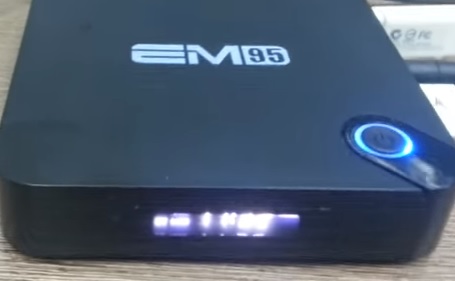 EM95 64Bit Amlogic S905 Quad Core KODI Box Overview and Setup Remote Control Review