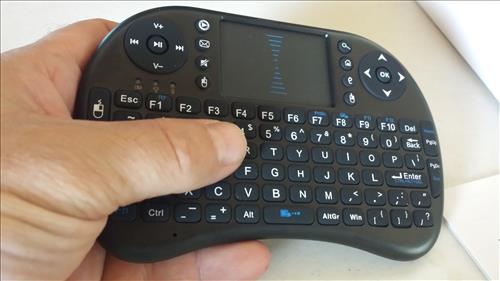 ANEWKODI I8 Mini Handheld Wireless Mini Keyboard Review