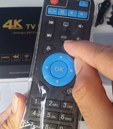 Review DOLAMEE D9 TV Box Android Amlogic S912 Remote Control