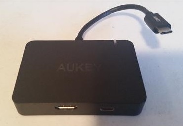 Review USB Type-C HUB with 4 USB 3.0 Ports