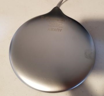 Review AUKEY 10W Wireless Fast Charging Pad BACK