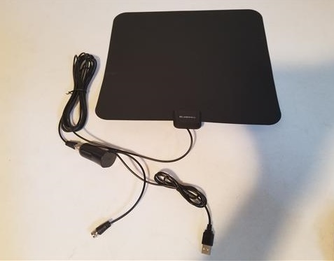 Review Globmall 60 Mile Range Indoor Amplified TV Antenna 1