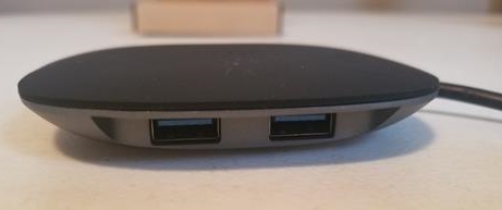 Reivew AUKEY CB-C70 USB Type-C Hub 5-in-1 with Wireless Charger Side 1