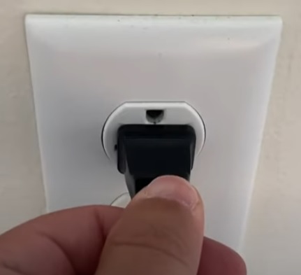 Causes and Fixes Sharp TV with Black Screen Use Another Wall Outlet
